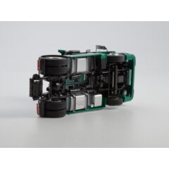 1:43 Масштабная модель КАМАЗ-5490 седельный тягач, зеленый