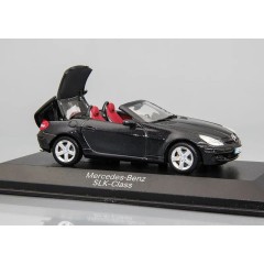 1:43 Масштабная модель Mercedes-Benz SLK w  movable roof, obsidian black metallic