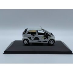 1:43 Масштабная модель MITSUBISHI i-MiEV "Moo Moo" Edition 2012