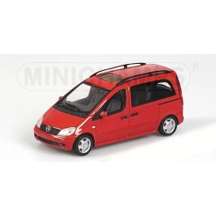 1:43 Масштабная модель MERCEDES-BENZ VANEO (W414) – 2001 – RED