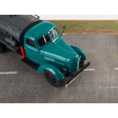 1:43 Легендарные грузовики СССР №33 - Д-251