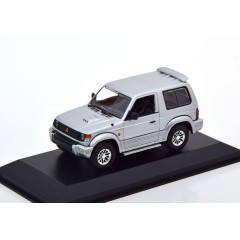 1:43 Масштабная модель Mitsubishi Pajero SWB - 1991 (silver)