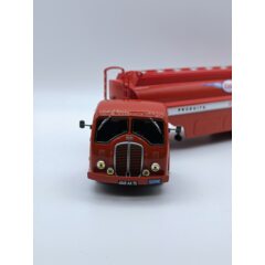 1:43 Масштабная модель SOMUA Jl17 Truck Tanker Truck Esso Produits Aviation (1955), red