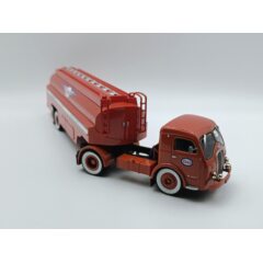 1:43 Масштабная модель SOMUA Jl17 Truck Tanker Truck Esso Produits Aviation (1955), red