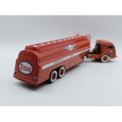 1:43 Масштабная модель SOMUA Jl17 Truck Tanker Truck Esso Produits Aviation (1955), red