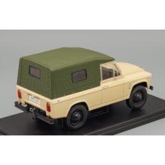 1:24 Масштабная модель ARO 240 (1972), beige