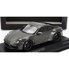 1:43 Масштабная модель Porsche 911 (992) Carrera 4 GTS - 2019 (green)