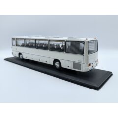 1:43 Масштабная модель Автобус Икарус-250.58 белоснежный с боксом