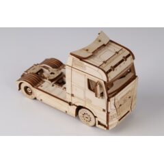 1:43 Сборная модель КАМАЗ-54901 седельный тягач