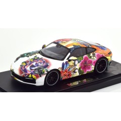 1:18 Масштабная модель Porsche 911 Carrera 4S - 2019 (flower design)