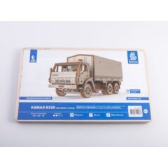 1:43 Сборная модель КАМАЗ-5320 бортовой с тентом