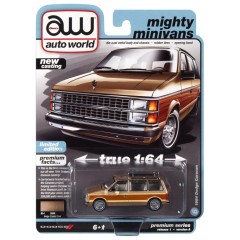 1:64 Масштабная модель Auto World 1984 Dodge Caravan Van Beige Crystal Metallic