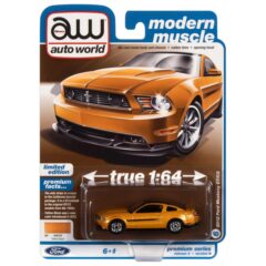 1:64 Масштабная модель Auto World Premium 2012 Ford Mustang Yellow