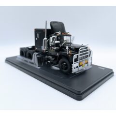 1:43 Масштабная модель MACK R-Series со спальником (из к/ф "Конвой") 1978 Black