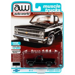 1:64 Масштабная модель CHEVROLET Silverado 10 1982 Fleetside