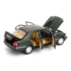 1:18 Масштабная модель MERCEDES-BENZ C-Klass (W202) 1993 Malachite Green Metallic