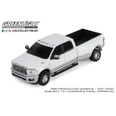 1:64 Масштабная модель DODGE RAM 3500 Laramie Dually пикап 2020 Bright White/Billet Silver