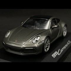 1:43 Масштабная модель Porsche 992 Carrera 4S (green black)