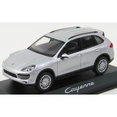 1:43 Масштабная модель Porsche Cayenne 2010 Silver Metallic
