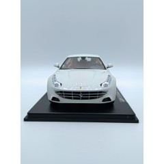 1:24 Масштабная модель FERRARI Ff (ferrari Four) (2011), White