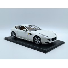 1:24 Масштабная модель FERRARI Ff (ferrari Four) (2011), White