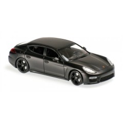 1:43 Масштабная модель Porsche Panamera Turbo S - 2013 (matt black)