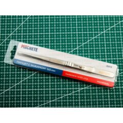 Пинцет с зажимом