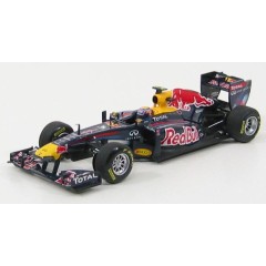 1:43 Масштабная модель Red Bull Racing RB7 (M.Webber) 2011