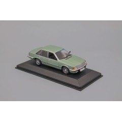 1:43 Масштабная модель Senator (1980), green metallic