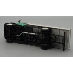 1:43 Масштабная модель ГАЗон C41R33 бортовой, зеленый / серый