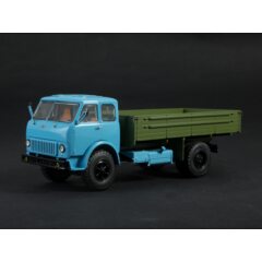 1:43 Масштабная модель МАЗ-500 бортовой