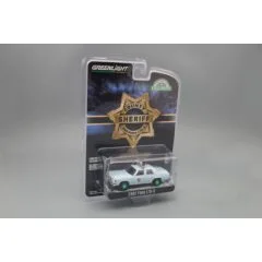 1:64 Масштабная модель FORD LTD-S "County Sheriff" 1982 (Greenlight!!!)