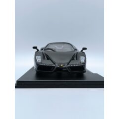 1:24 Масштабная модель FERRARI Enzo (2002), black