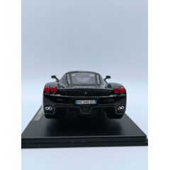 1:24 Масштабная модель FERRARI Enzo (2002), black
