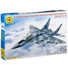 1:72 Сборная модель Современный российский фронтовой истребитель тип 9-13