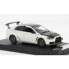 1:43 Масштабная модель MITSUBISHI Lancer Evo X 2011 White Metallic/Black