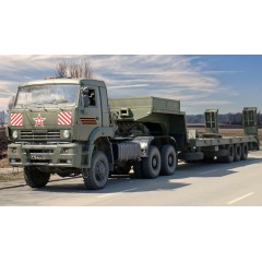 1:72 Сборная модель Военный седельный тягач с трейлером К-65225