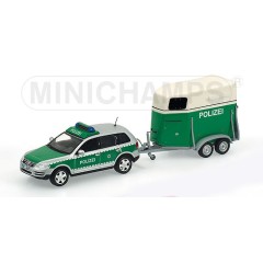 1:43 Масштабная модель VOLKSWAGEN TOUAREG – 2002 – WITH HORSE TRAILER – ‚POLIZEI DRESDEN‘