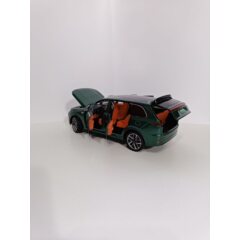 1:24 Масштабная модель Lixiang L9, зеленый