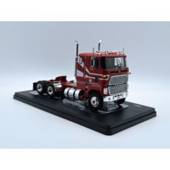 1:43 Масштабная модель седельный тягач FORD CL 9000 1976 Red
