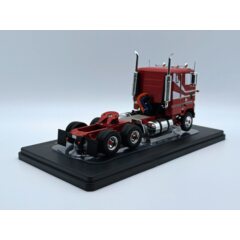 1:43 Масштабная модель седельный тягач FORD CL 9000 1976 Red