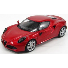 1:18 Масштабная модель Alfa Romeo 4C 2013 Red