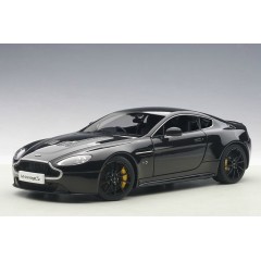 1:18 Масштабная модель Aston Martin V12 Vantage S 2015 (jet black)