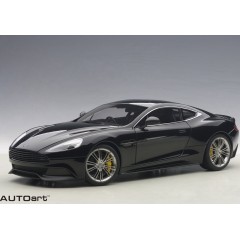 1:18 Масштабная модель Aston Martin Vanquish 2015 (onyx black)