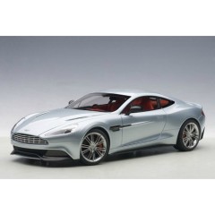 1:18 Масштабная модель Aston Martin Vanquish 2015 (skyfall silver)