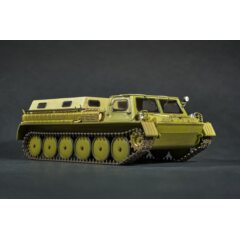 1:35 Сборная модель Гусеничный транспортер-снегоболотоход ГТ-СМ