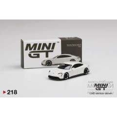 1:64 Масштабная модель Porsche Tayycan Turbo S White