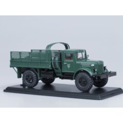 1:43 Масштабная модель Минский грузовик-502А 4х4 бортовой открытый с дугами под тент, с лебёдкой, покрышки Я-190 (т.зелёный)