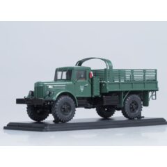 1:43 Масштабная модель Минский грузовик-502А 4х4 бортовой открытый с дугами под тент, с лебёдкой, покрышки Я-190 (т.зелёный)