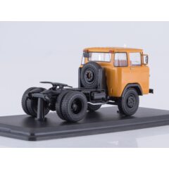 1:43 Масштабная модель КАЗ-608 седельный тягач